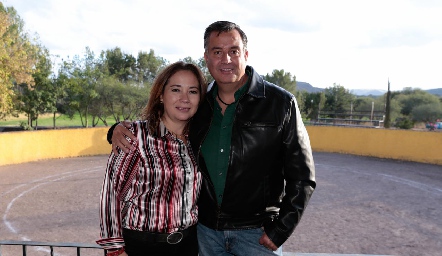  Alejandra y Roberto Michel.