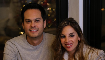  Beto Berrones y Melissa Compean.