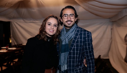  Alejandra Martínez y Alejandro Carlos.