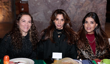  Laura Vargas, Cecilia de los Santos y Sandra Ávila.