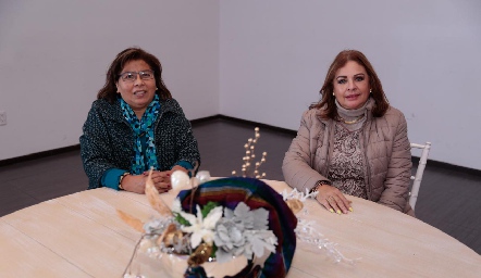  Carmelita Vázquez y Silvia Esparza.