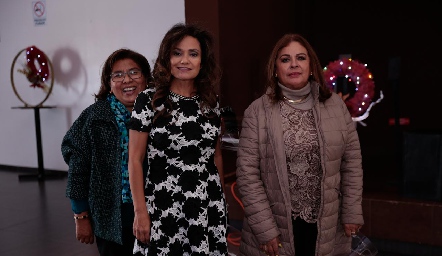  Carmelita Vázquez, Aída Palau y Silvia Esparza.