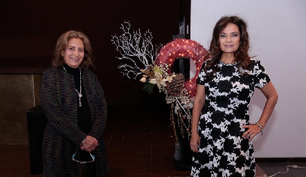  Martha Acevedo y Aída Palau.