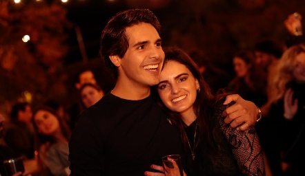  Mauricio Tobías y Adriana Olmos se comprometieron en matrimonio.