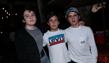  Patricio, Mau y Chus.