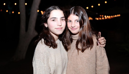 Camila y Roberta.