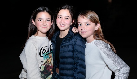  Daniela, Natalia y Anabella.