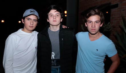  Chus, Patricio y Daniel.