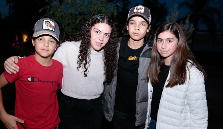  Marcelo, Dany, Mau y Nuria.