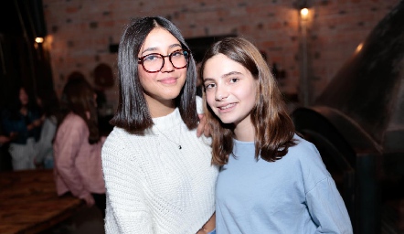  Yamilet y Cayetana.
