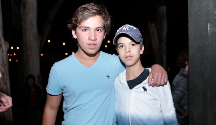  Daniel y Lucas.