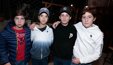 Fer, Lucas, Víctor e Israel.