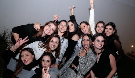  Yuyinas.