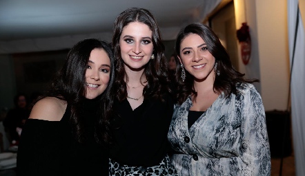  Valeria, Fer y Puchis.