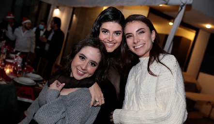  Tania Romero, Sofía Santoyo y Tai Rangel.