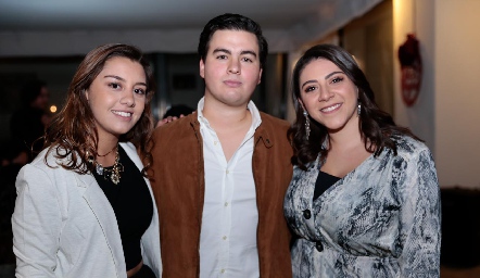  Ale Padilla, César Reyes y Puchis.