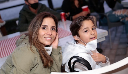  Ana Luisa Díaz de León y Conrado.