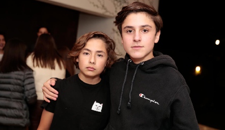  Andrés y Leo.