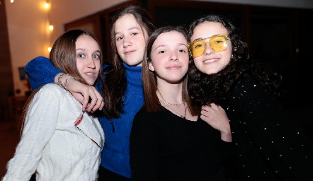  Brenda, Mariana, Ale y Montse.