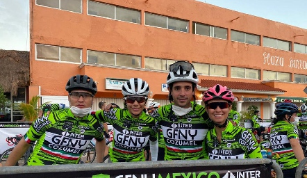  Rodrigo de la Rosa, Cecilia de los Santos, Roberto Mejía y Anel Ávila.