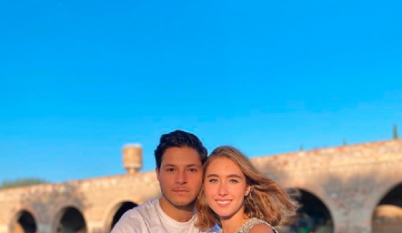  Alejandro Stevens y Sofía Vallejo.