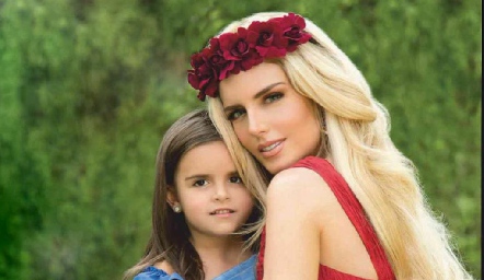  Carlota y Tania Ruiz.