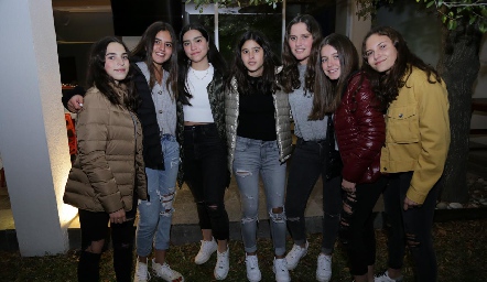 Camila, Mía, Andrea, María, Kamila, Anna Astrid y Luciana.