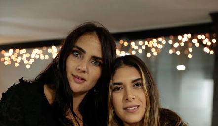  Andrea Rossel y Mayra Díaz de León.