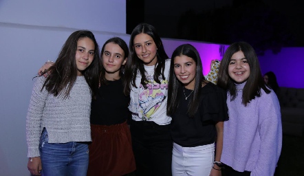  Pau, Lourdes, María, Isa y Sofía.