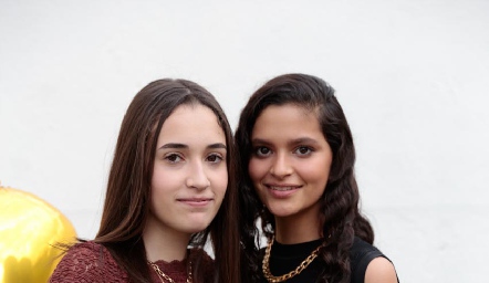  Sofía Garza y Valeria Delsol.