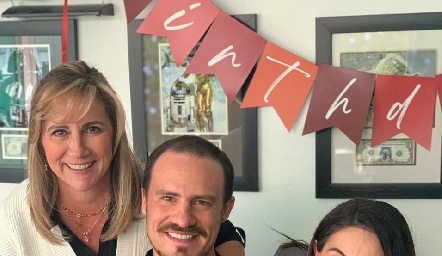  Maru Bárcena, Pato Valle, Martina y Adri de la Maza.
