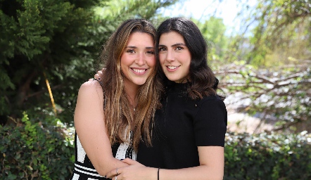  Nuria Minondo y Camila Villarreal.