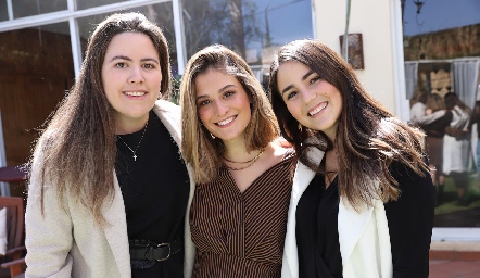 Priscila Gordoa, Sofía Medina y Miriam González.