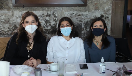  Cristina Galán, Dalel Kasis y Marcela Valle.