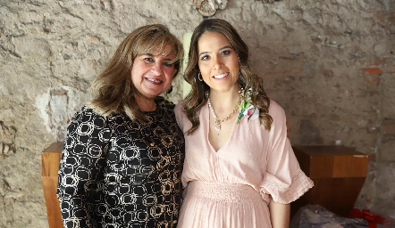  Nora Martínez y Cristina Kasis.