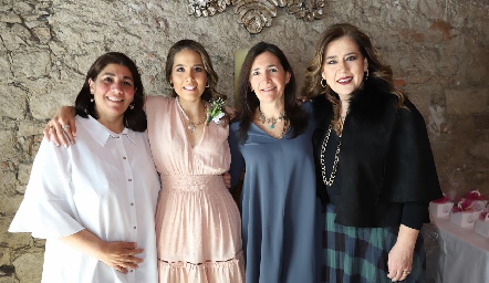  Dalel Kasis, Cristina Kasis, Marcela Valle y Cristina Galán.