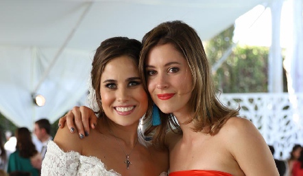  Nuria Alcalde y Regina Mendizábal.