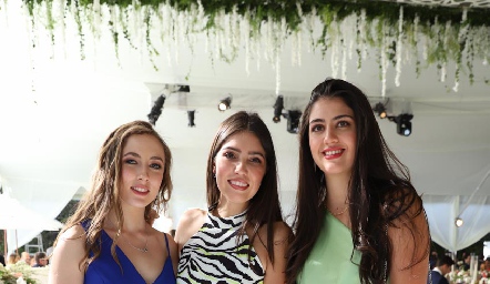  Celina Gallegos, Karina Alcalde y Rocío Mendizábal.