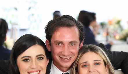  Fernanda Mendizábal, Manuel Abud y Vero Abud.