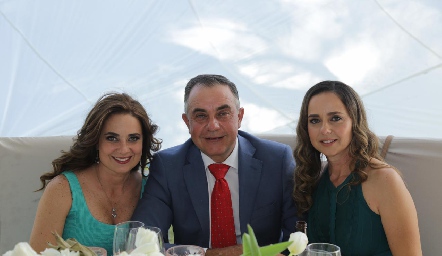  Rocío, Javier y Marcela Alcalde Nava.