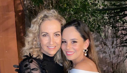  Elizabeth Eichelmann con su hija Alynn Ruiz.