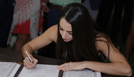  Isa Álvarez.