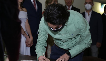  Juan Carlos Enríquez.