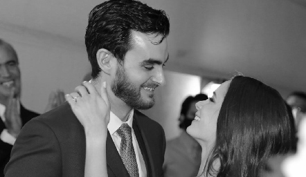  Miguel Martínez y Guada Álvarez ya son esposos.
