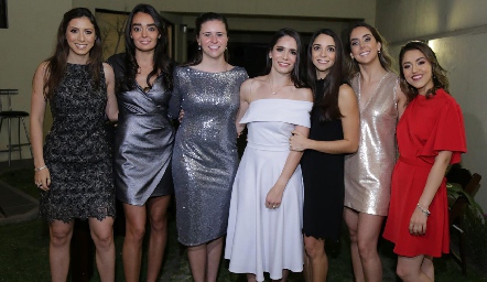 Guada con sus amigas y testigo de su boda, Andrea Zúñiga, Marianela Villasuso, Geo Rivera, Isa Álvarez, Lu Borbolla y Jimena López.