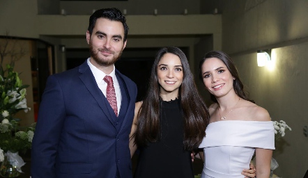  Miguel Martínez, Isa Álvarez y Guada Álvarez.