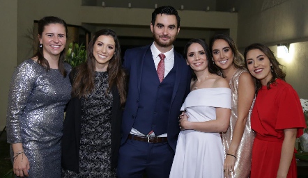  Geo Rivera, Andrea Zúñiga, Miguel Martínez, Guada Álvarez, Lu Borbolla y Jimena López.