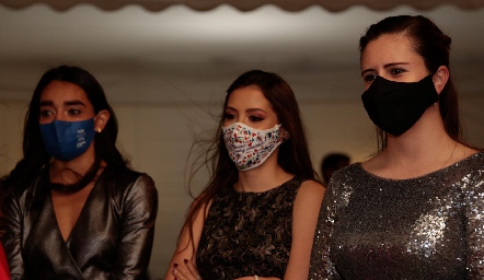  Marianela Villasuso, Andrea Zúñiga y Geo Rivera.