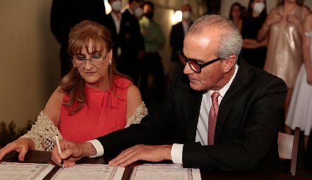  Luz María Mejía y Miguel Martínez, papás de Miguel.