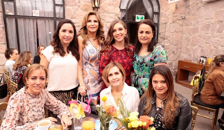  Cynthia Alcalde, Bertha Barragán, Pau Martínez, Coco Leos, Karina Ramos, Silvia Aguilar y Chelito Padrón.